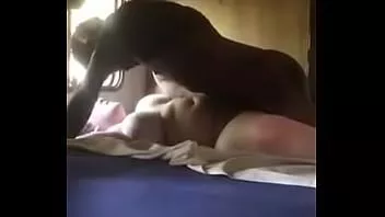 再生 Briannabbcは彼女の哀れな雌犬の寝取られのボーイフレンドに彼女が彼女の黒人のマスターによって強打されることを記録させます