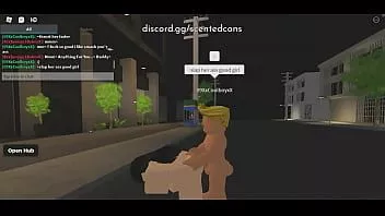 play Nuttige Polizistin wird von ihrem Freund gefickt