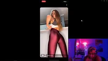 Oynat Onlyf@ns Rus kız parmağına özensiz ıslak derin boğaz bj verir ve bir nöbet geçirir