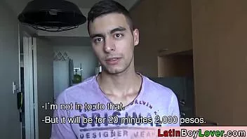 play Testează o tehnică de muie a unui adolescenți latini amatori