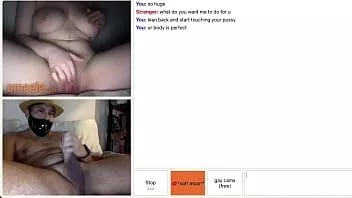 Reproduzir Omegle - garotas lindas exibindo seus corpos