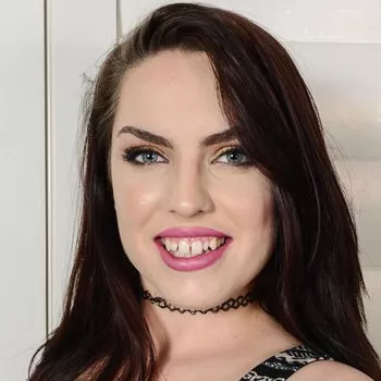 Pornostar Raven Reign